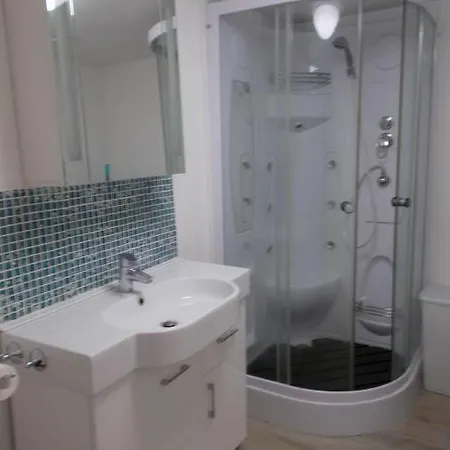 La Petite Maison, Ideal Pour Velo,pied,peche,relax * Mur-de-Bretagne