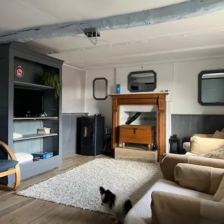 La Petite Maison, Ideal Pour Velo,pied,peche,relax Holiday home *